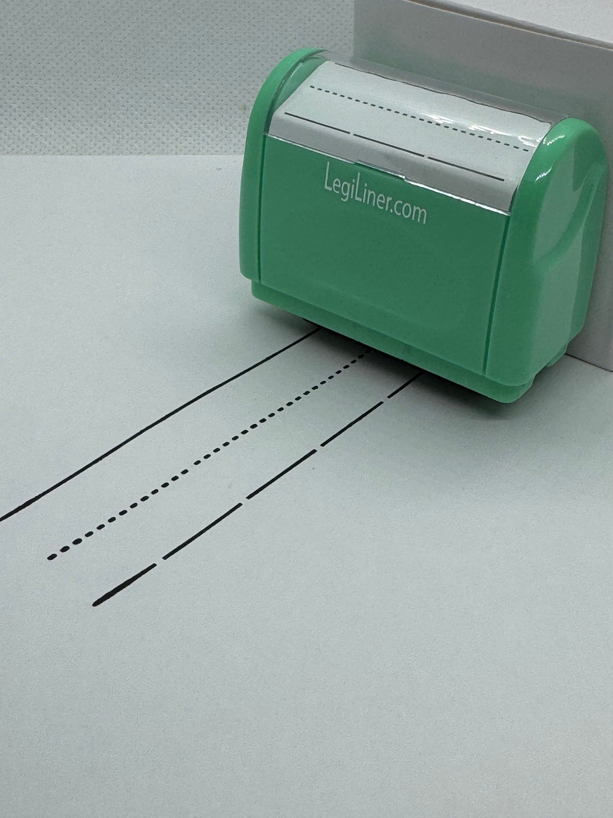 LegiLiner “Spaces” Self-Inking Teacher Stamp - 25mm Dashed Spaced Handwriting Line Roller